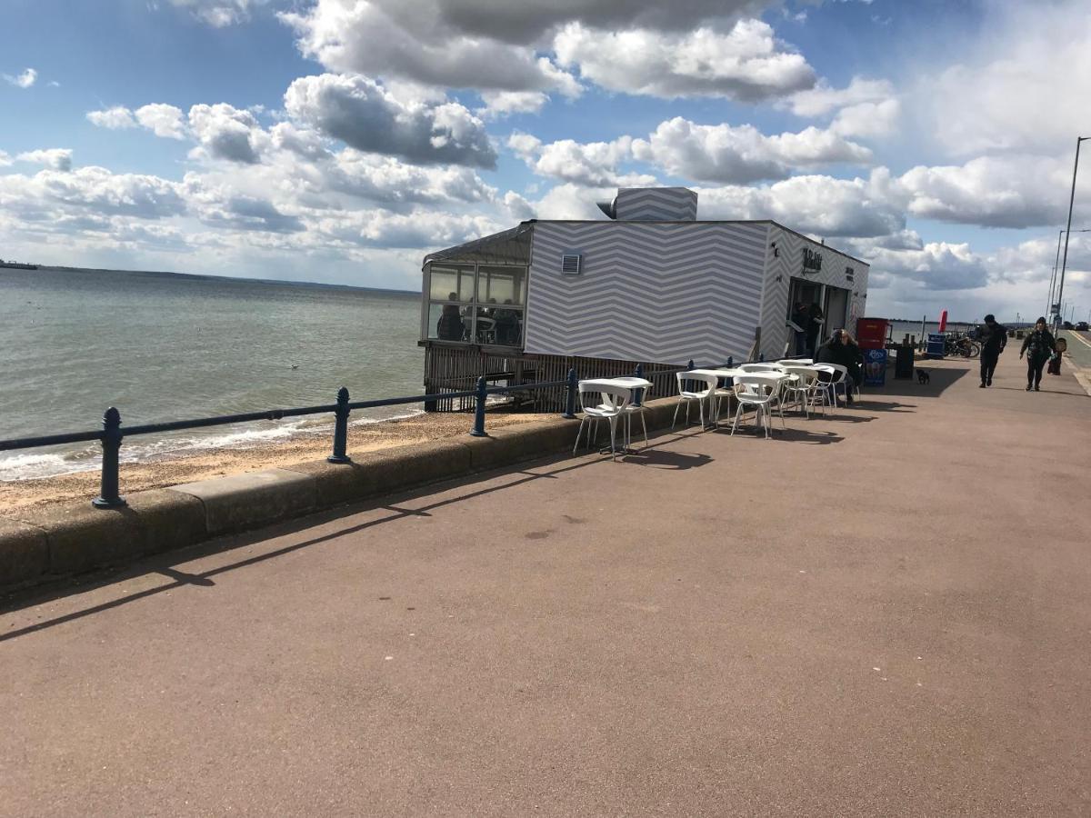 Coastal Apartment Southend-on-Sea Esterno foto