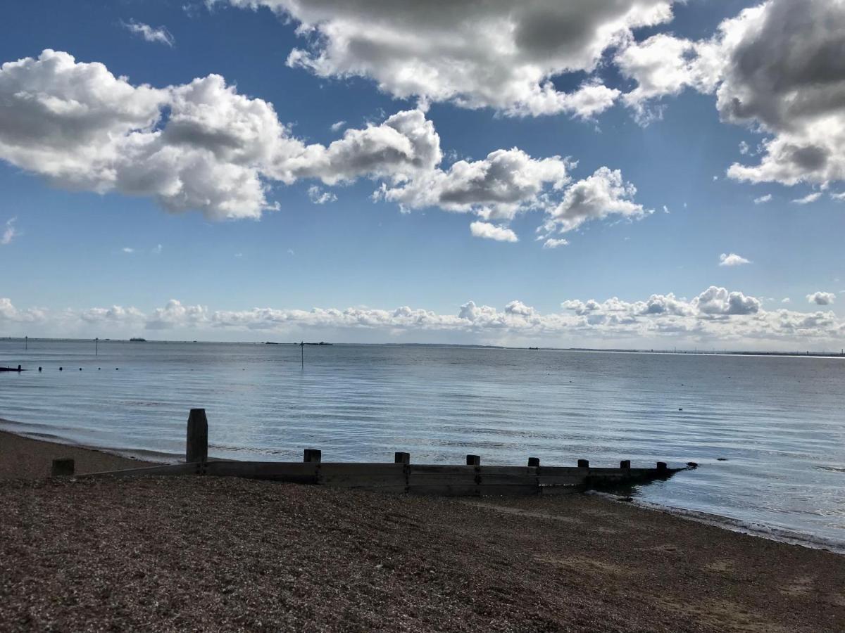 Coastal Apartment Southend-on-Sea Esterno foto